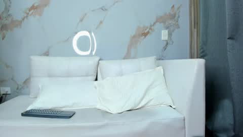 Snapshot of milaa_petite chatting on 7, 2, 2025 online show from 7, 2, 2025