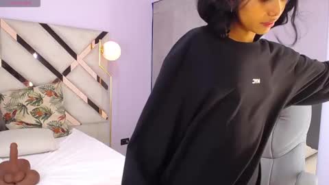 milaa_star online show from 15, 2, 2026