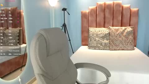 milaa_star online show from 24, 2, 2026