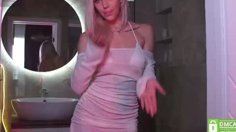 Mila and u can call me sweet bunny online show from 25, 6, 2026