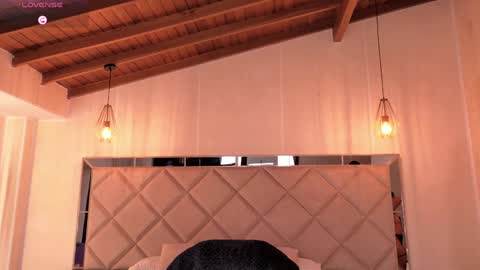 Snapshot of milacoleman chatting on 15, 5, 2026 Mila online show from 15, 5, 2026