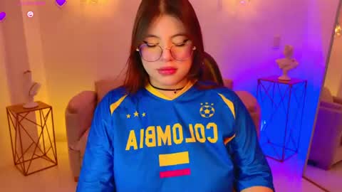 MilaCravee online show from 3, 7, 2026