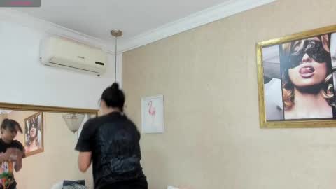 Snapshot of miladiosa chatting on 12, 9, 2025 miladiosa online show from 12, 9, 2025