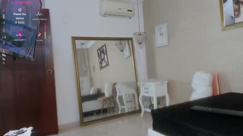 Snapshot of miladiosa chatting on 15, 9, 2025 miladiosa online show from 15, 9, 2025