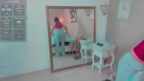 Snapshot of miladiosa chatting on 24, 9, 2025 miladiosa online show from 24, 9, 2025