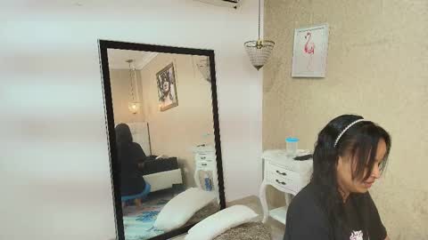 Snapshot of miladiosa chatting on 10, 10, 2025 miladiosa online show from 10, 10, 2025