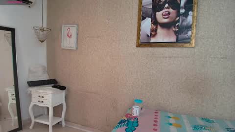 Snapshot of miladiosa chatting on 27, 10, 2025 miladiosa online show from 27, 10, 2025