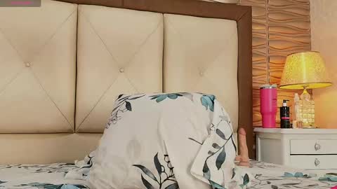 Snapshot of miladiosa chatting on 2, 5, 2026 miladiosa online show from 2, 5, 2026