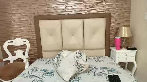 Snapshot of miladiosa chatting on 13, 5, 2026 miladiosa online show from 13, 5, 2026