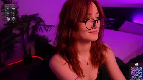 First stream with my Bestie  My name is Mila. and her is hazelhayees Devil online show from 7, 5, 2026