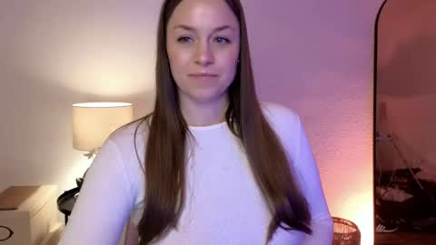 Snapshot of milafleur chatting on 10, 3, 2025 Mila Fleur online show from 10, 3, 2025