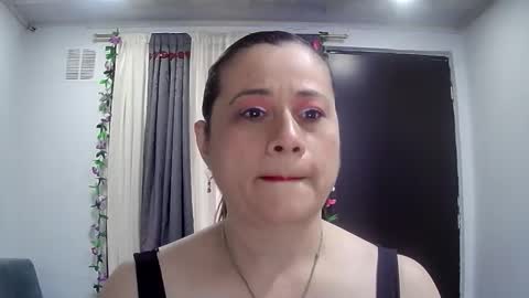 milagros_latin online show from 9, 11, 2025