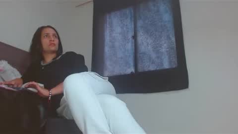 mila online show from 28, 1, 2025