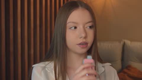 Snapshot of milaice chatting on 8, 3, 2026 Mila online show from 8, 3, 2026