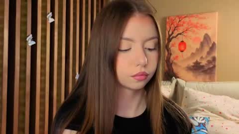 Snapshot of milaice chatting on 14, 6, 2026 Mila online show from 14, 6, 2026