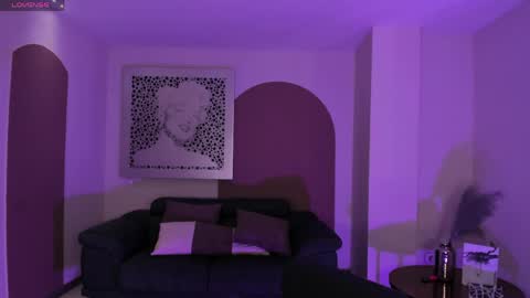 Mila  online show from 17, 5, 2026