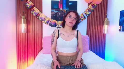Snapshot of milamonroe_ chatting on 20, 10, 2025 Mila online show from 20, 10, 2025