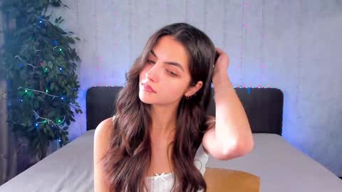 Milana online show from 2, 2, 2025