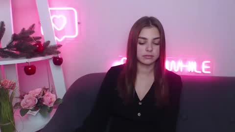 milanaangelas online show from 5, 1, 2025