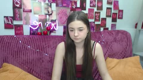 Snapshot of milanaroz chatting on 1, 2, 2026 milanaroz online show from 1, 2, 2026