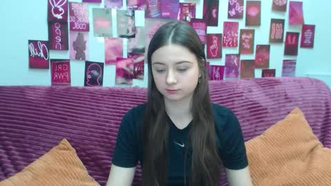 Snapshot of milanaroz chatting on 15, 3, 2026 milanaroz online show from 15, 3, 2026