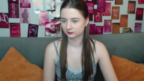 Snapshot of milanaroz chatting on 11, 4, 2026 milanaroz online show from 11, 4, 2026