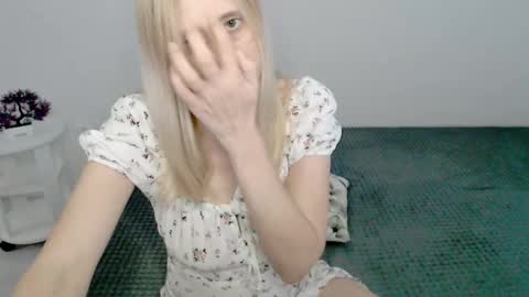 Milena online show from 3, 3, 2025