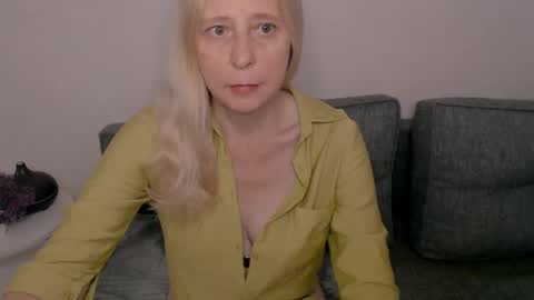 Milena online show from 10, 9, 2025