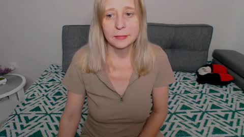 Snapshot of milanav chatting on 14, 12, 2025 Milena online show from 14, 12, 2025