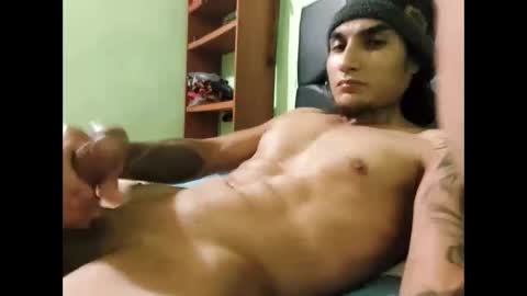 Snapshot of milanflores chatting on 18, 10, 2025 milanflores online show from 18, 10, 2025
