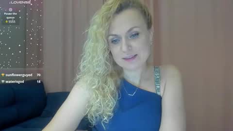 milanna_x online show from 4, 12, 2025