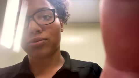 milanthesub online show from 4, 11, 2025