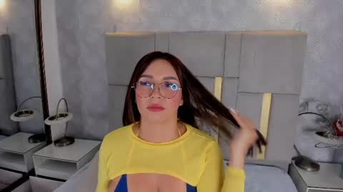 Snapshot of milasaenz1 chatting on 17, 6, 2026 Cami online show from 17, 6, 2026