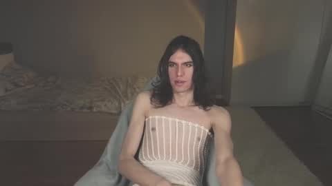 Snapshot of milaslovv chatting on 20, 12, 2025 Mila online show from 20, 12, 2025