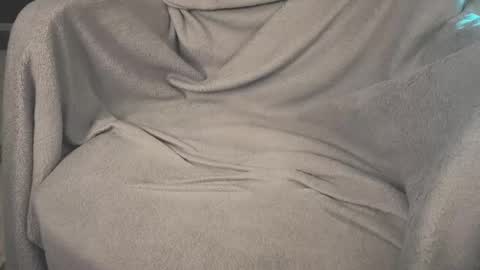 Snapshot of milaslovv chatting on 15, 1, 2026 Mila online show from 15, 1, 2026