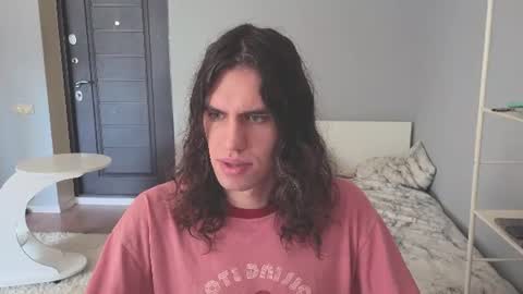 Snapshot of milaslovv chatting on 15, 6, 2026 Mila online show from 15, 6, 2026
