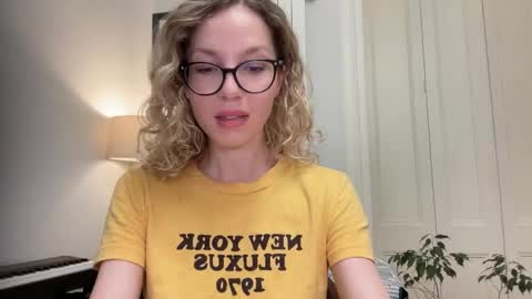 Mila online show from 14, 9, 2025