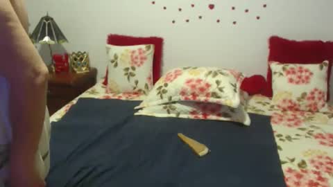 Snapshot of milchanell chatting on 5, 10, 2025 milchanell online show from 5, 10, 2025