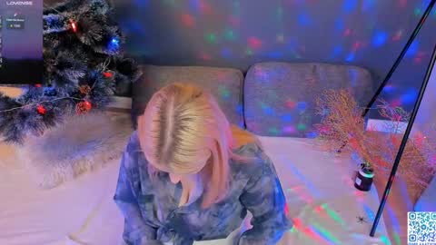 Snapshot of mildredbain chatting on 30, 12, 2024 Mila online show from 30, 12, 2024