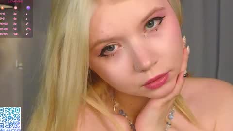 Snapshot of mildredbain chatting on 19, 1, 2025 Mila online show from 19, 1, 2025