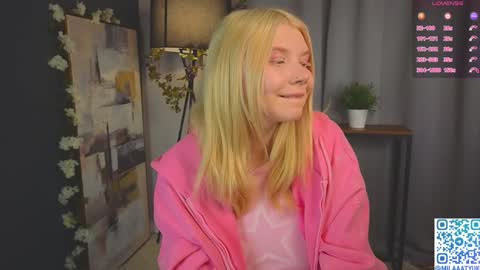 Snapshot of mildredbain chatting on 27, 1, 2025 Mila online show from 27, 1, 2025