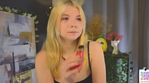 Snapshot of mildredbain chatting on 10, 2, 2025 Mila online show from 10, 2, 2025