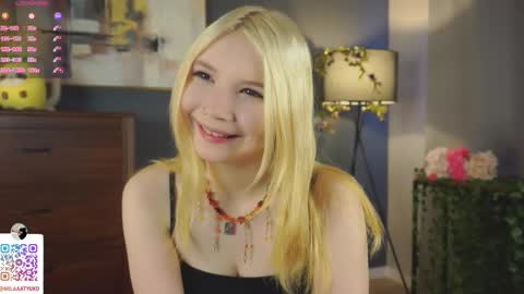 Snapshot of mildredbain chatting on 3, 3, 2025 Mila online show from 3, 3, 2025