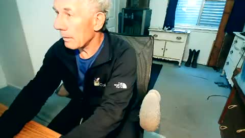 Snapshot of milehi1958 chatting on 15, 6, 2026 Milehi1958 online show from 15, 6, 2026