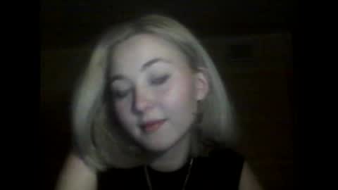 Snapshot of milena391630 chatting on 17, 2, 2025 Milena new nonude shy blonde natural online show from 17, 2, 2025