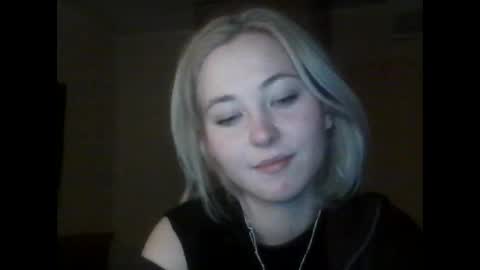 Snapshot of milena391630 chatting on 18, 2, 2025 Milena new nonude shy blonde natural online show from 18, 2, 2025