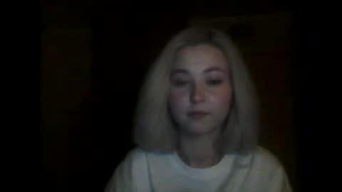 Snapshot of milena391630 chatting on 9, 3, 2025 Milena new nonude shy blonde natural online show from 9, 3, 2025