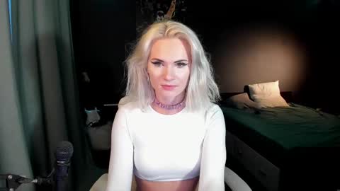 Snapshot of milena_marshmallows chatting on 10, 2, 2025 Milena online show from 10, 2, 2025