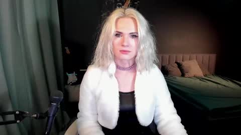 Snapshot of milena_marshmallows chatting on 16, 2, 2025 Milena online show from 16, 2, 2025