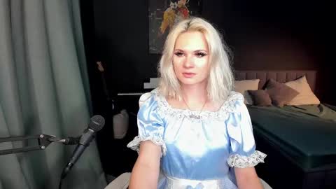 Snapshot of milena_marshmallows chatting on 1, 3, 2025 Milena online show from 1, 3, 2025